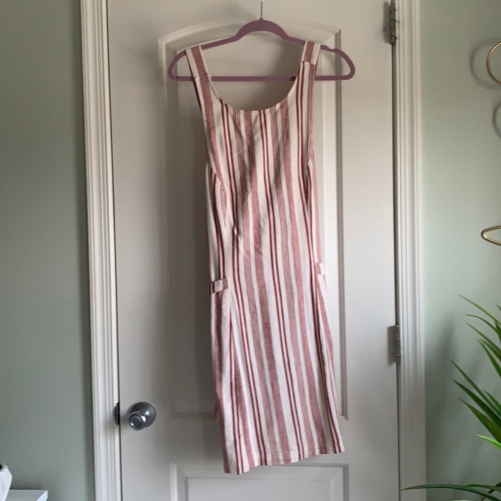 Pin stripe dress with criss cross back! NWOT